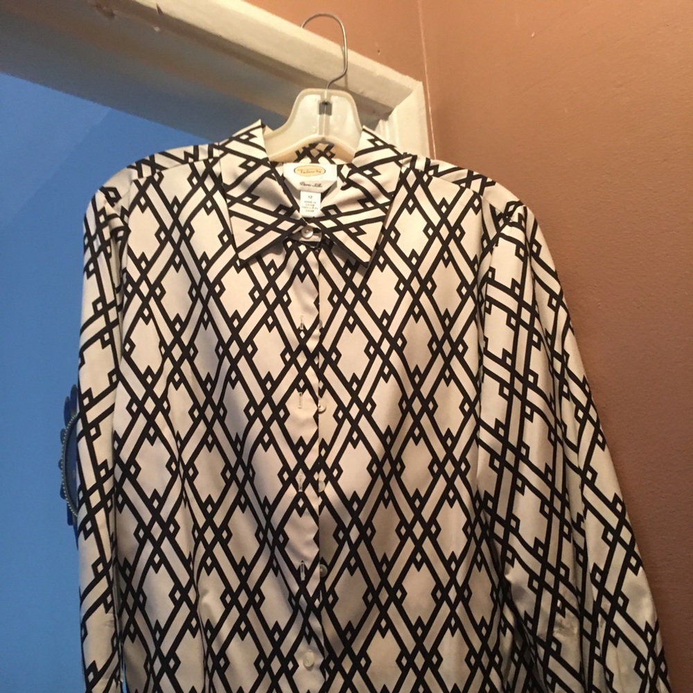 Woman’s blouse long sleeve. Silk